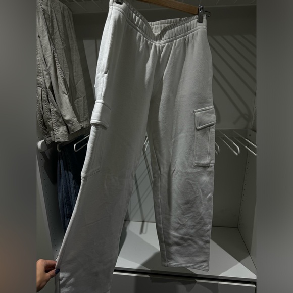 TNA MEGA CARGO SWEATPANTS -OG (no tna logo on them) - Picture 3 of 4